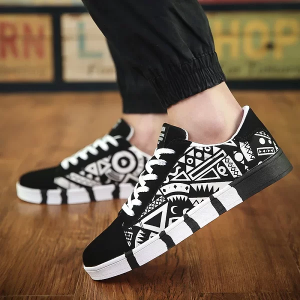 Summer Trendy Men's New Board Shoes Outdoor non slip walking Men Sporty Shoe Canvas Pattern Casual Sneakers male Zapatos - Image 4